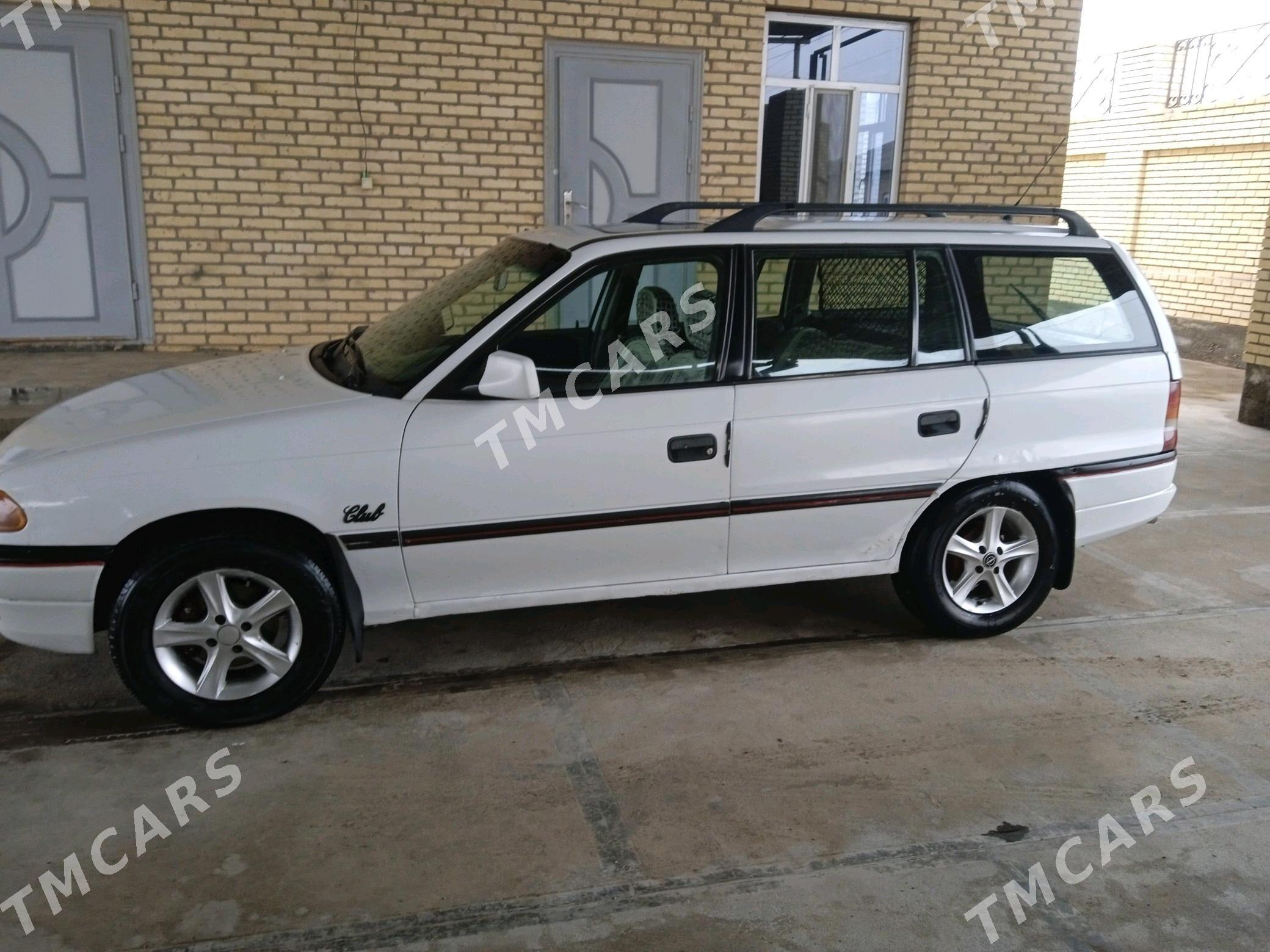 Opel Astra 1993 - 33 000 TMT - Мары - img 9