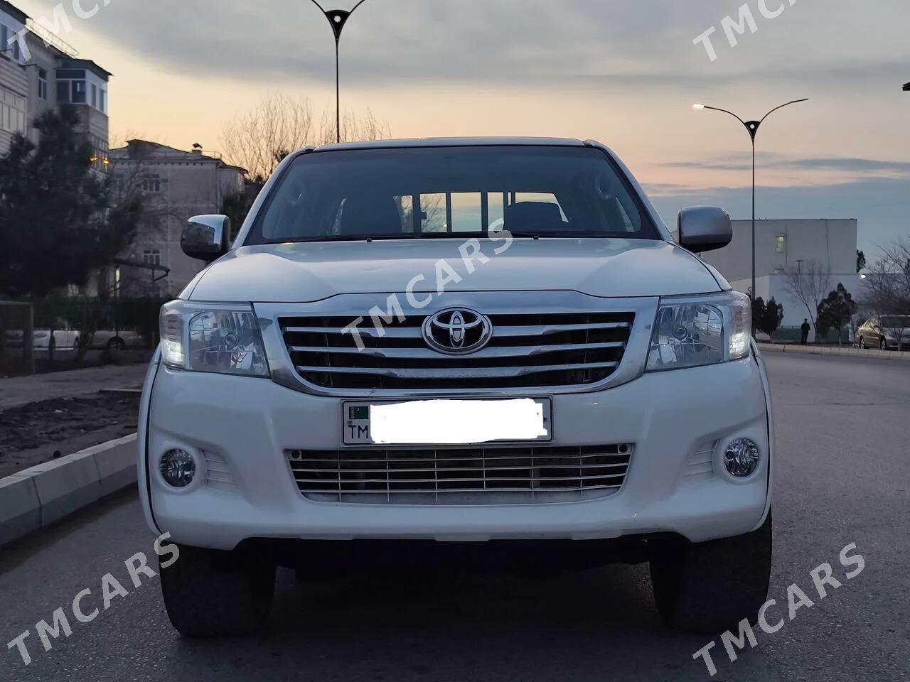 Toyota Hilux 2012 - 299 999 TMT - Türkmenabat - img 2