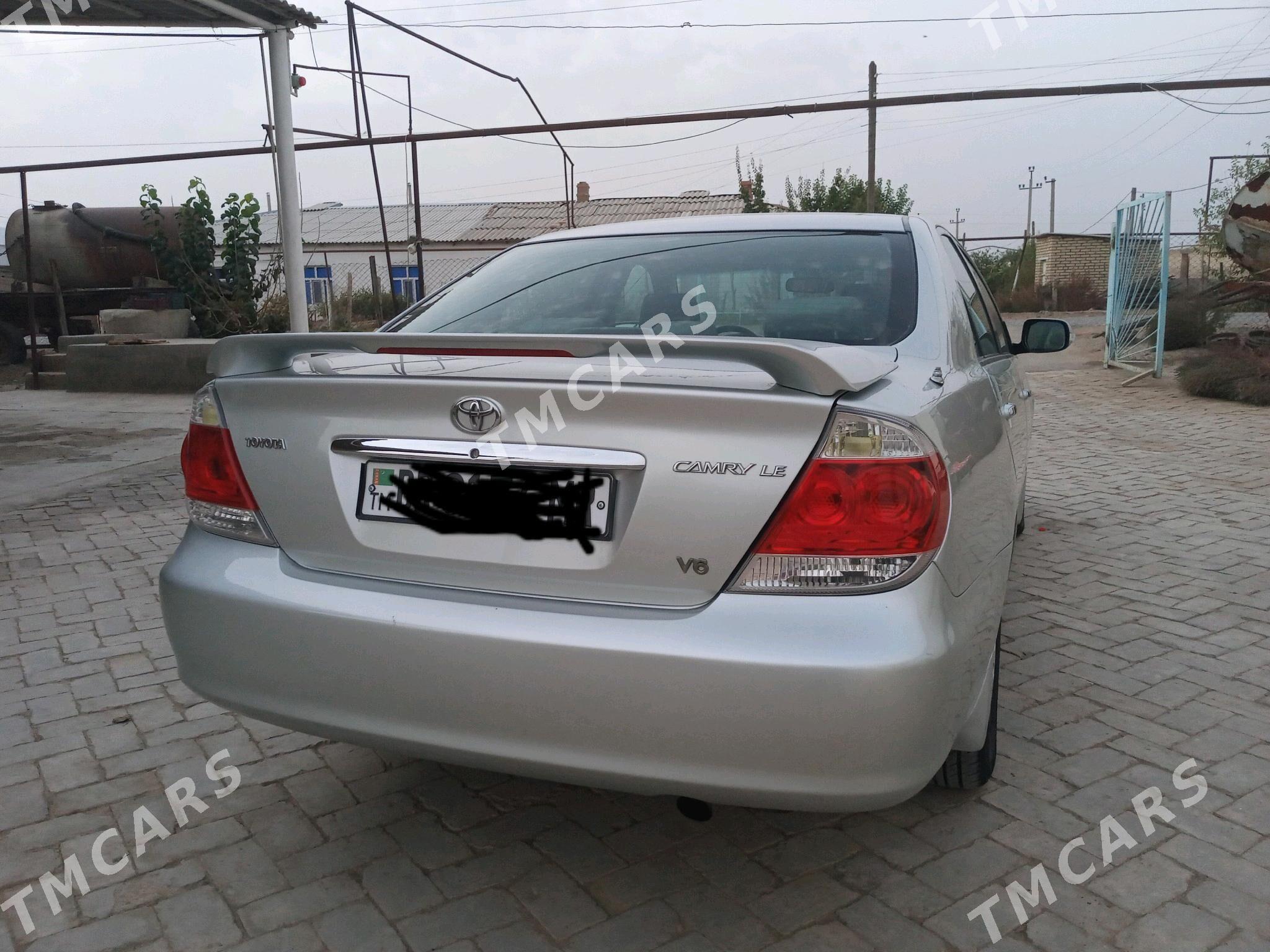 Toyota Camry 2005 - 200 000 TMT - Тагтабазар - img 3