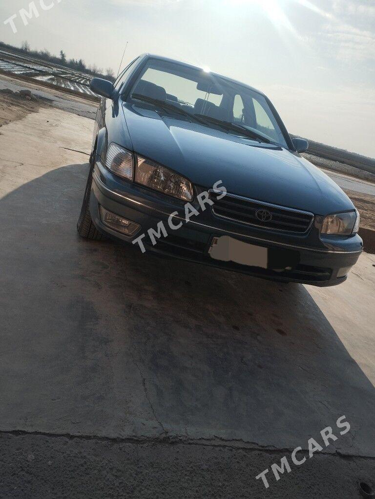 Toyota Camry 2000 - 118 000 TMT - Сакар - img 2