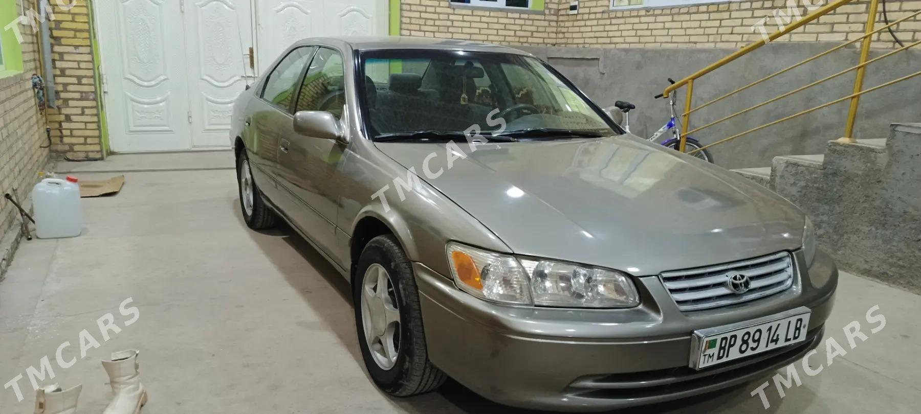 Toyota Camry 2000 - 110 000 TMT - Керки - img 3