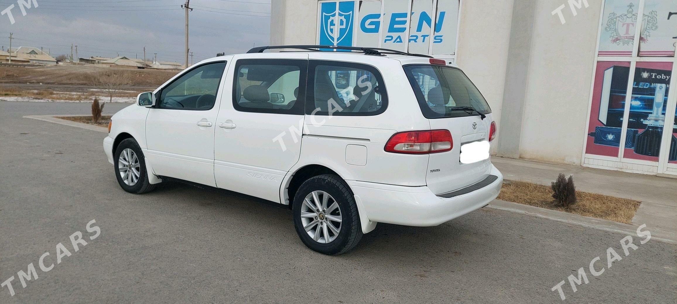 Toyota Sienna 2002 - 132 000 TMT - Tejen - img 2