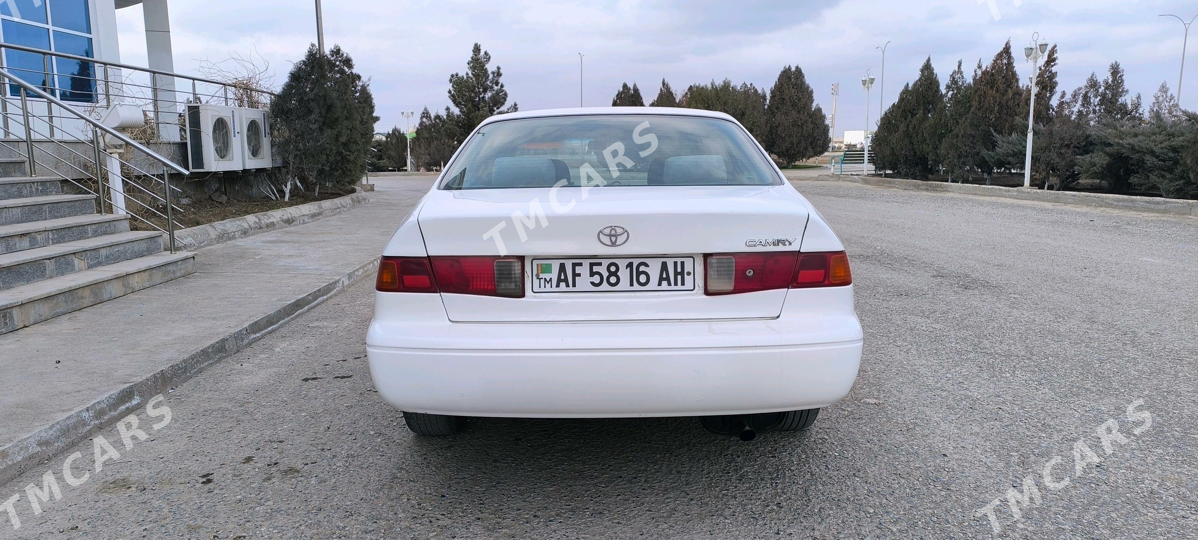 Toyota Camry 2000 - 97 000 TMT - Теджен - img 4