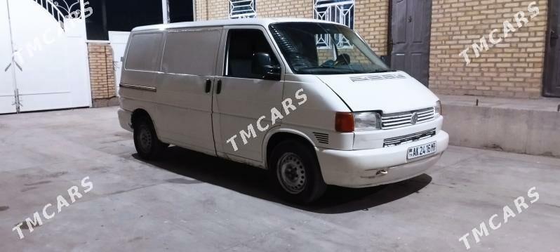 Volkswagen Transporter 2001 - 70 000 TMT - Мары - img 4