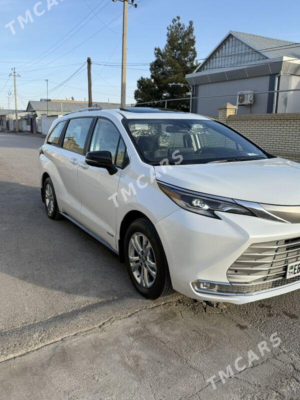 Toyota Sienna 2021 - 600 000 TMT - Мары - img 4