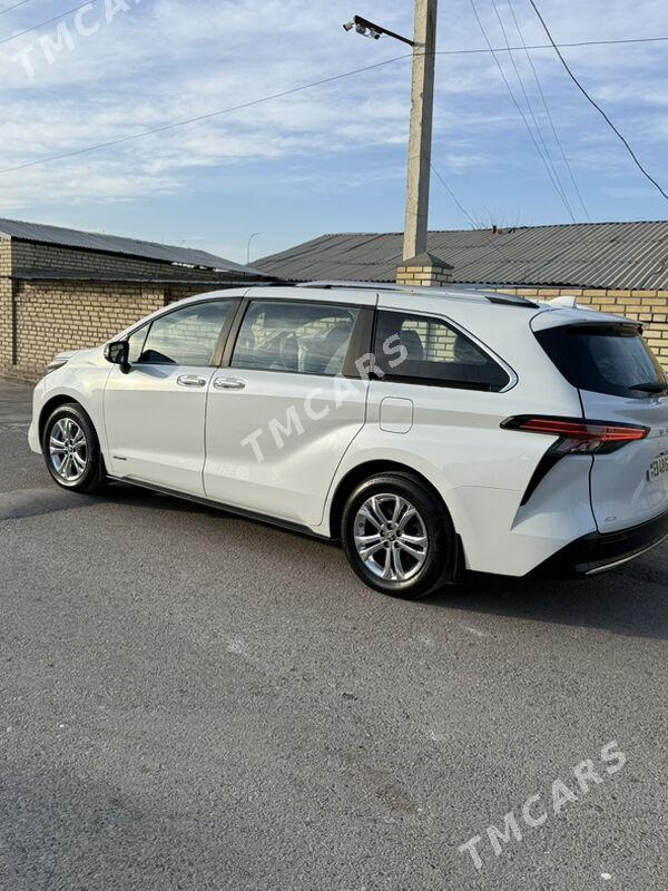 Toyota Sienna 2021 - 600 000 TMT - Мары - img 5