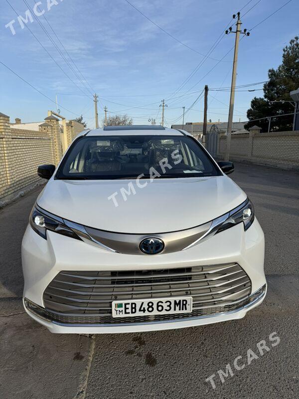 Toyota Sienna 2021 - 600 000 TMT - Мары - img 7