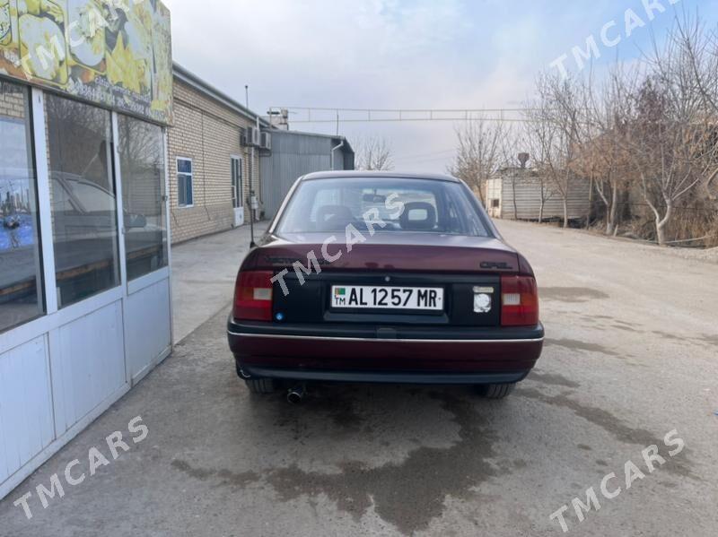 Opel Vectra 1988 - 40 000 TMT - Мары - img 3