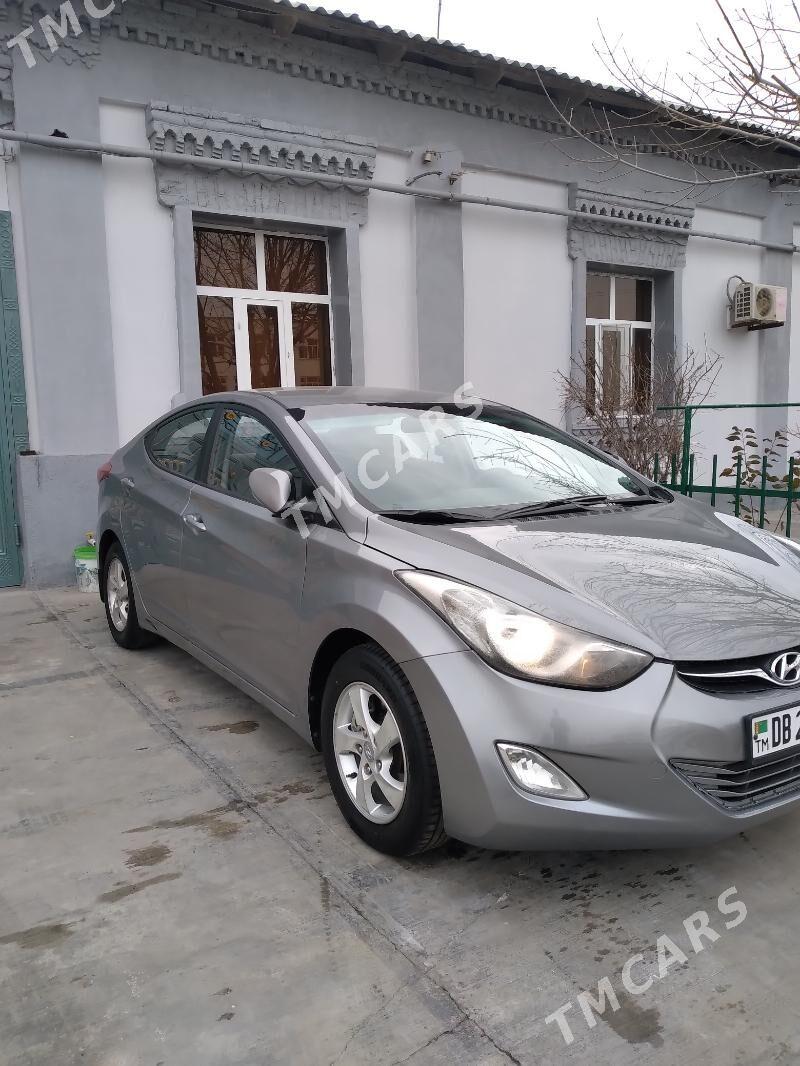 Hyundai Elantra 2012 - 130 000 TMT - Дашогуз - img 2