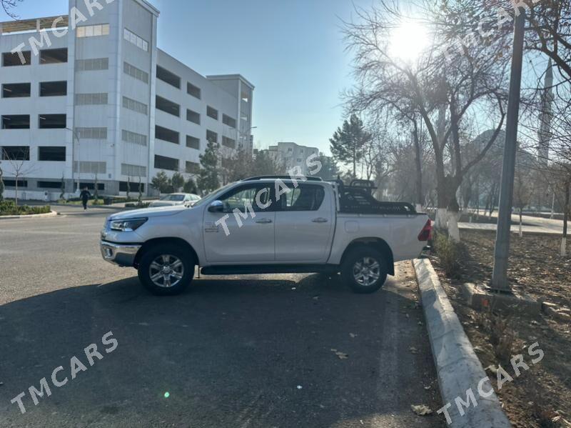 Toyota Hilux 2023 - 595 000 TMT - Aşgabat - img 2