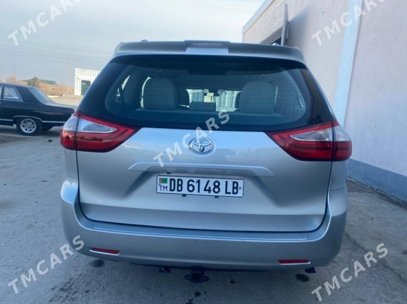 Toyota Sienna 2020 - 380 000 TMT - Туркменабат - img 6