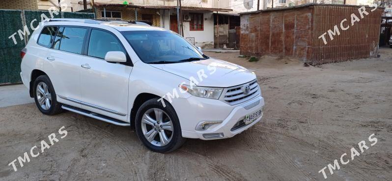 Toyota Highlander 2011 - 300 000 TMT - Хазар - img 3