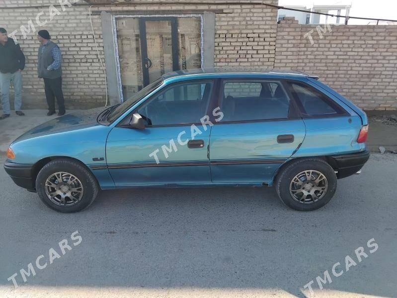 Opel Astra 1992 - 33 000 TMT - Мары - img 3