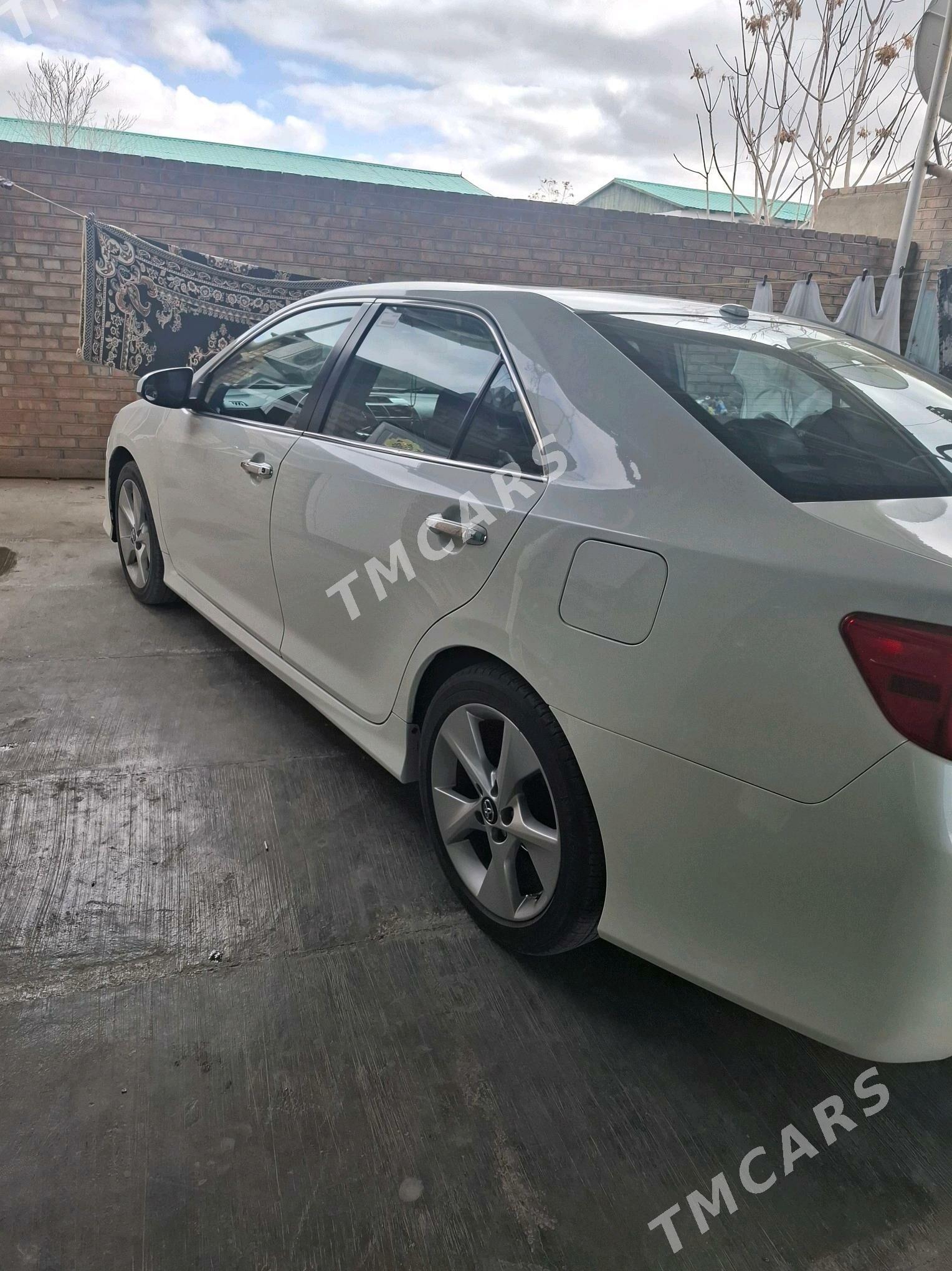 Toyota Camry 2012 - 195 000 TMT - Bäherden - img 3