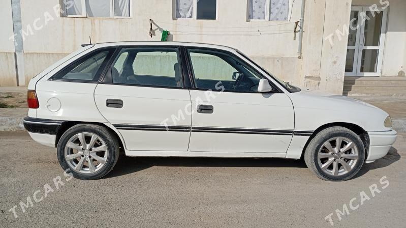 Opel Astra 1995 - 30 000 TMT - Gökdepe - img 3