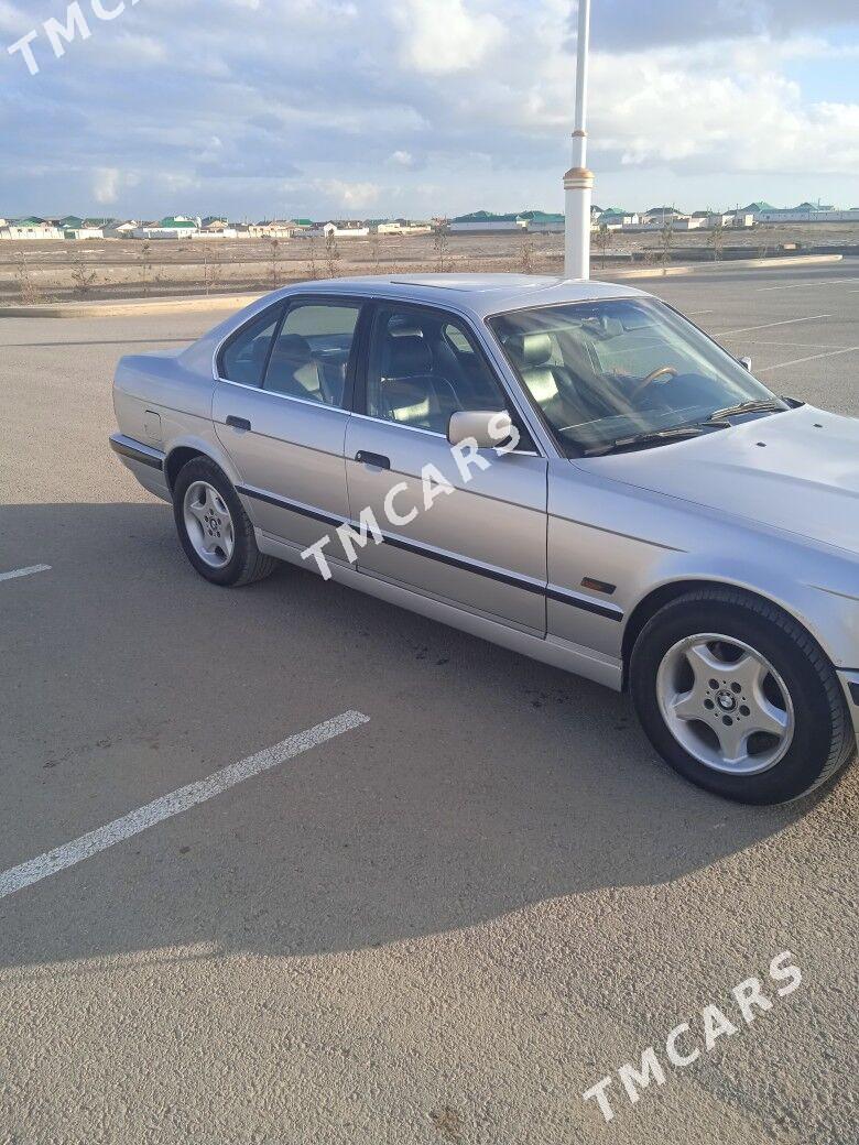 BMW 5 Series 1995 - 60 000 TMT - Хазар - img 3