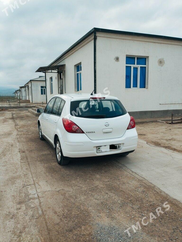 Nissan Versa 2010 - 113 000 TMT - Анев - img 6