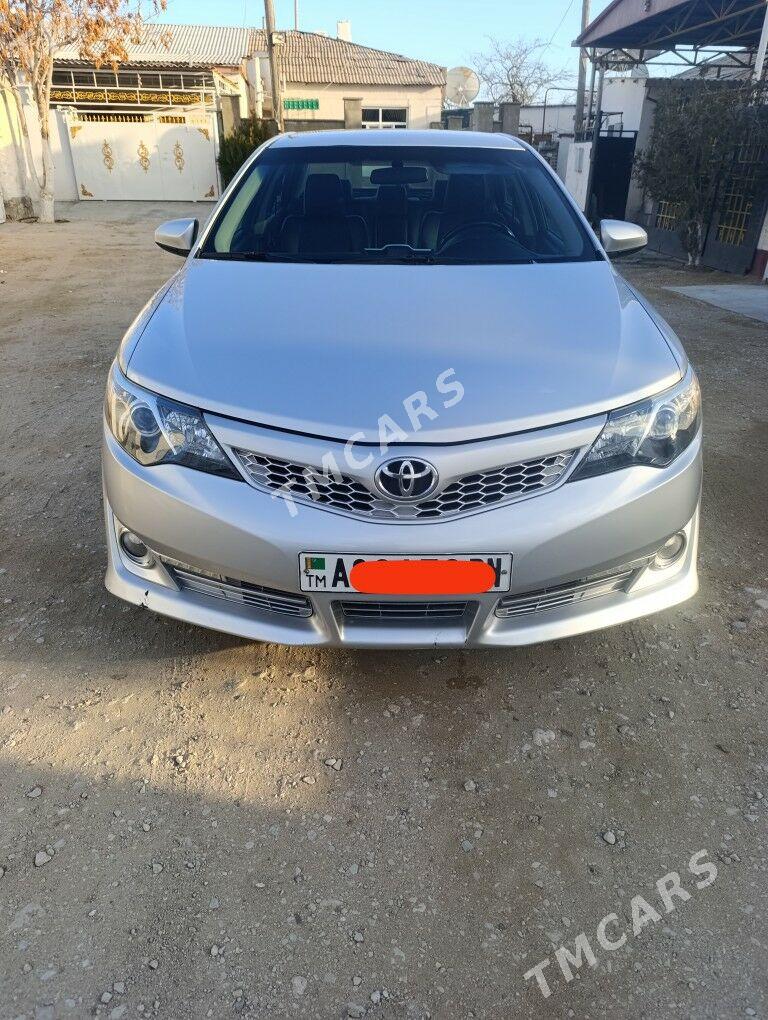 Toyota Camry 2012 - 215 000 TMT - Balkanabat - img 4