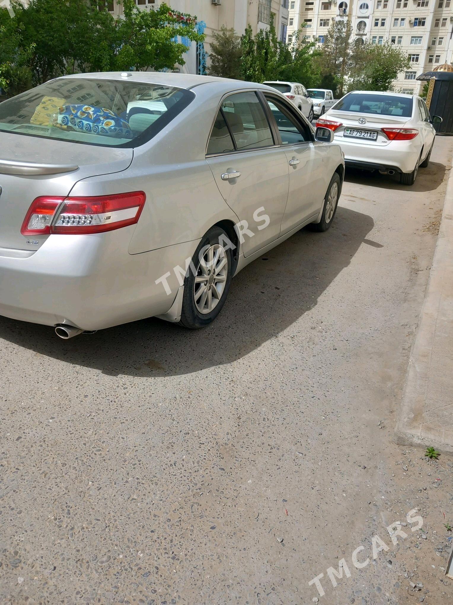 Toyota Camry 2011 - 170 000 TMT - Бахарден - img 2