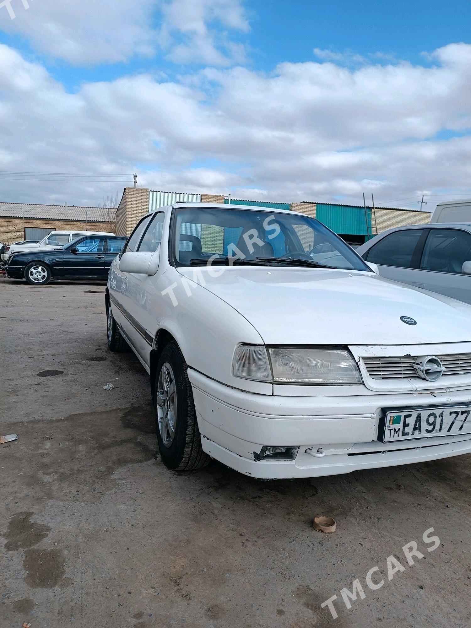 Opel Vectra 1990 - 25 000 TMT - Mary - img 2