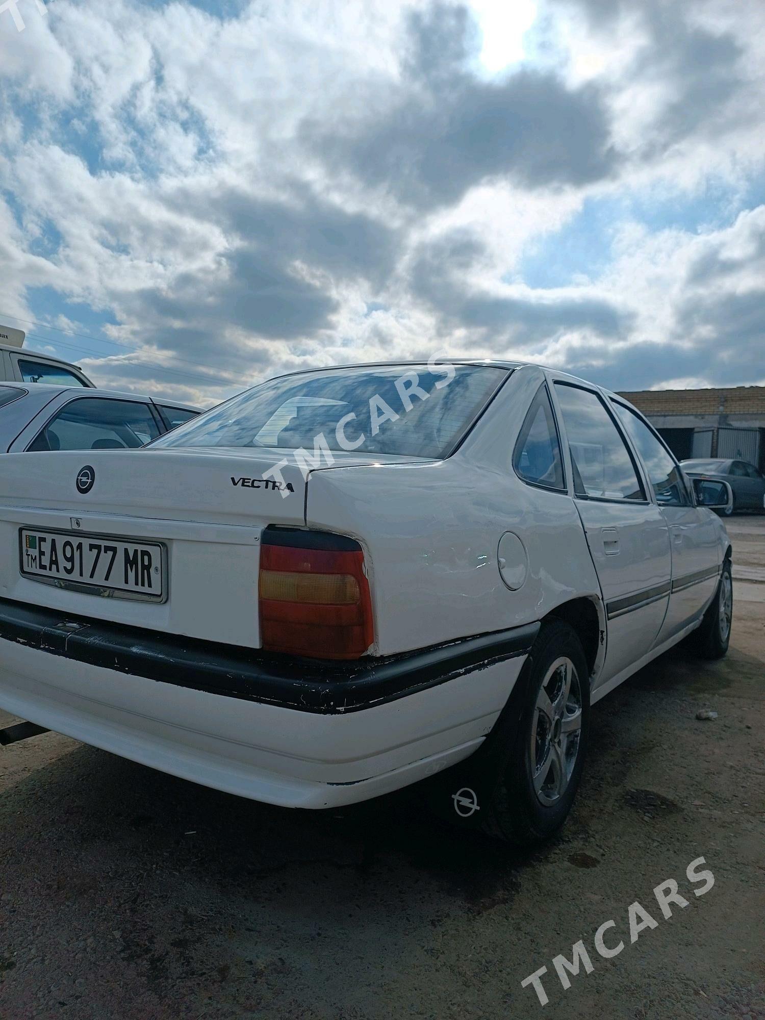 Opel Vectra 1990 - 25 000 TMT - Mary - img 3