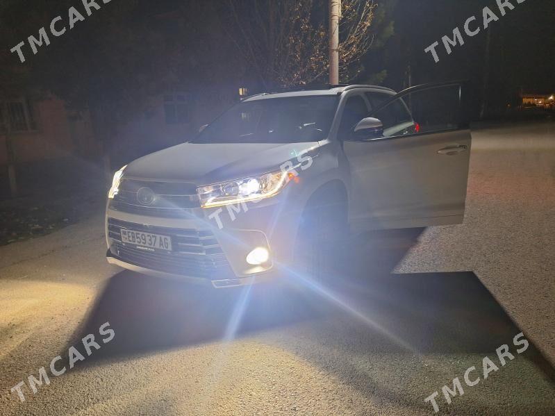 Toyota Highlander 2017 - 580 000 TMT - Büzmeýin - img 8