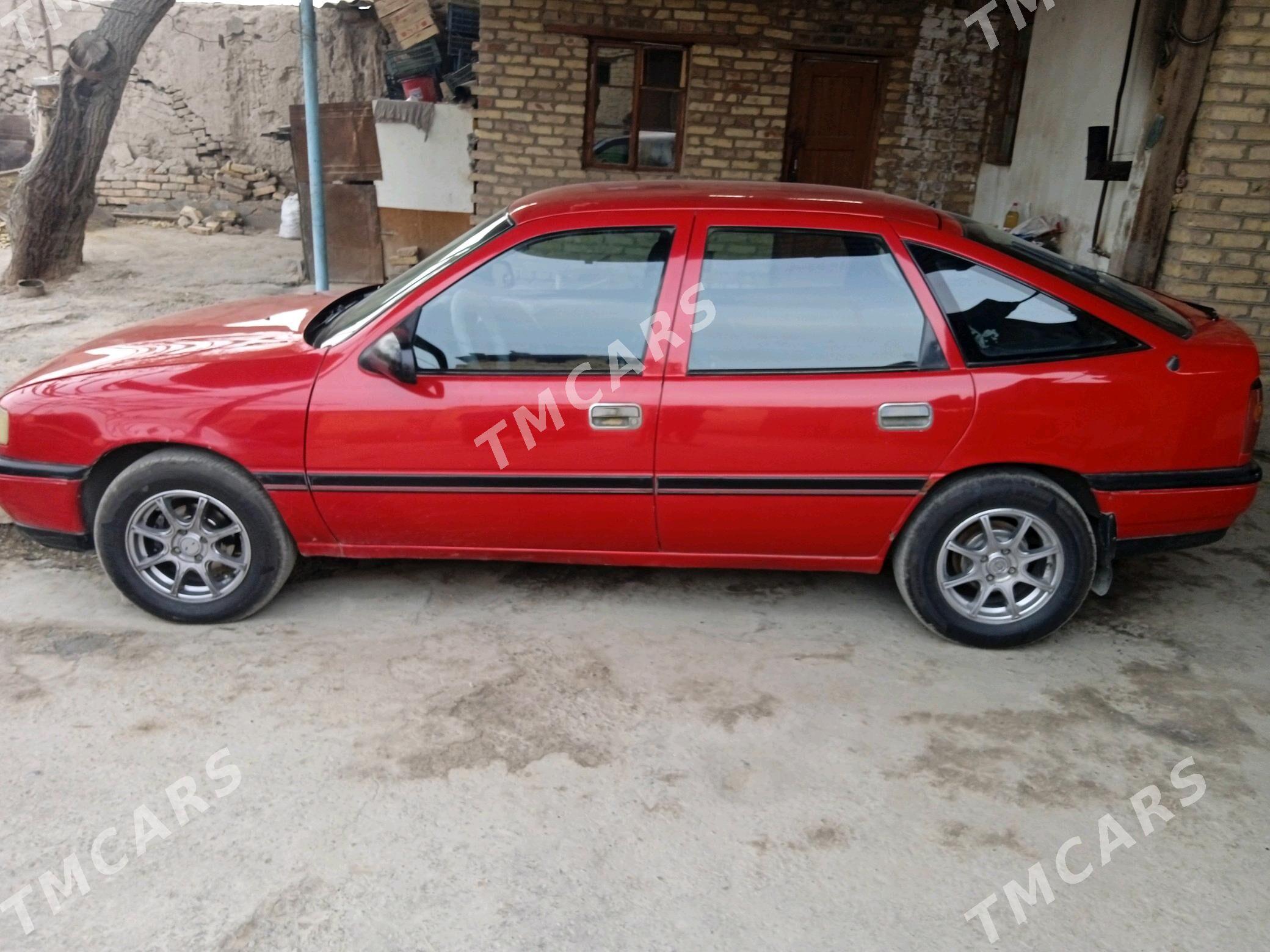 Opel Vectra 1991 - 30 000 TMT - Sakar - img 2