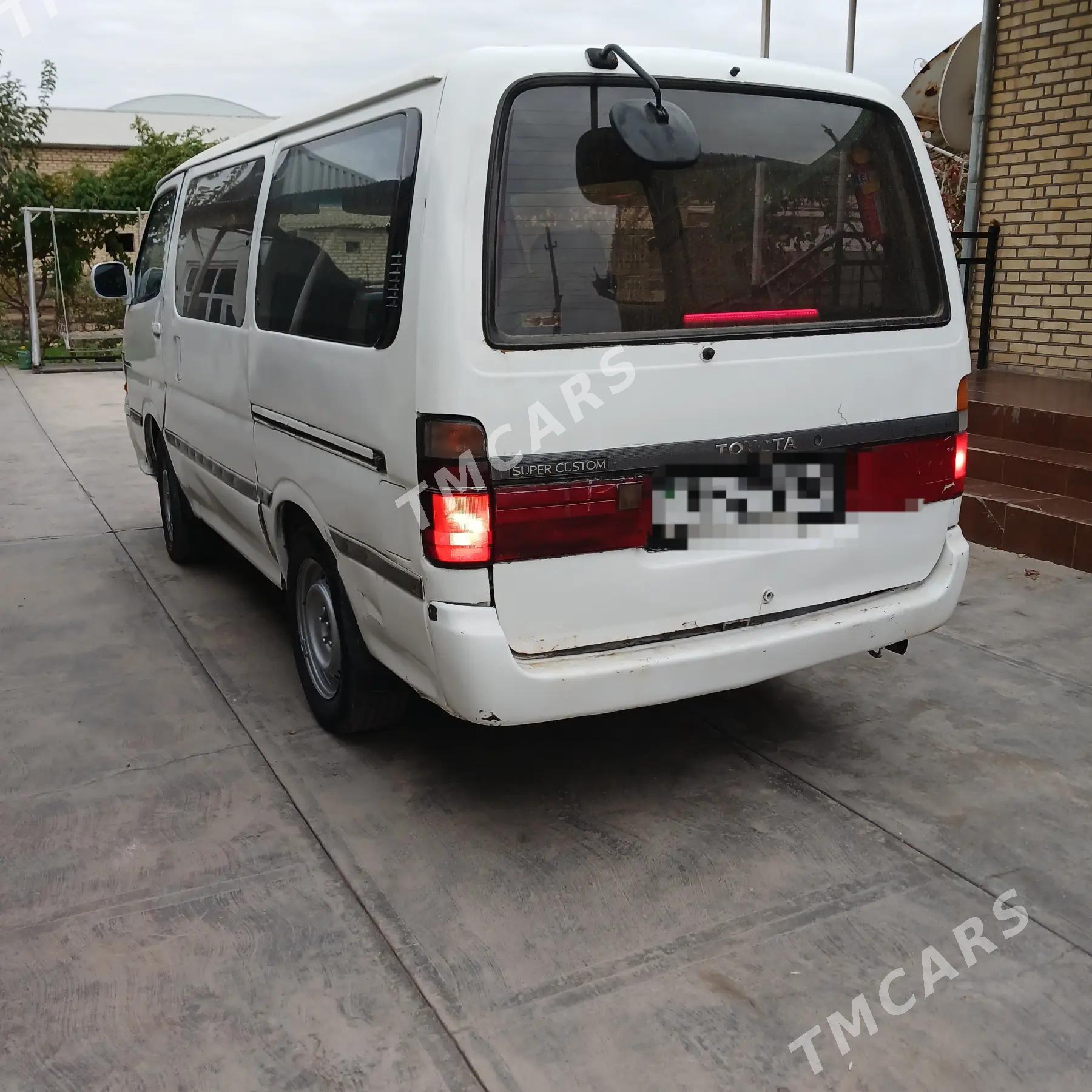 Toyota Hiace 1989 - 40 000 TMT - Мары - img 3