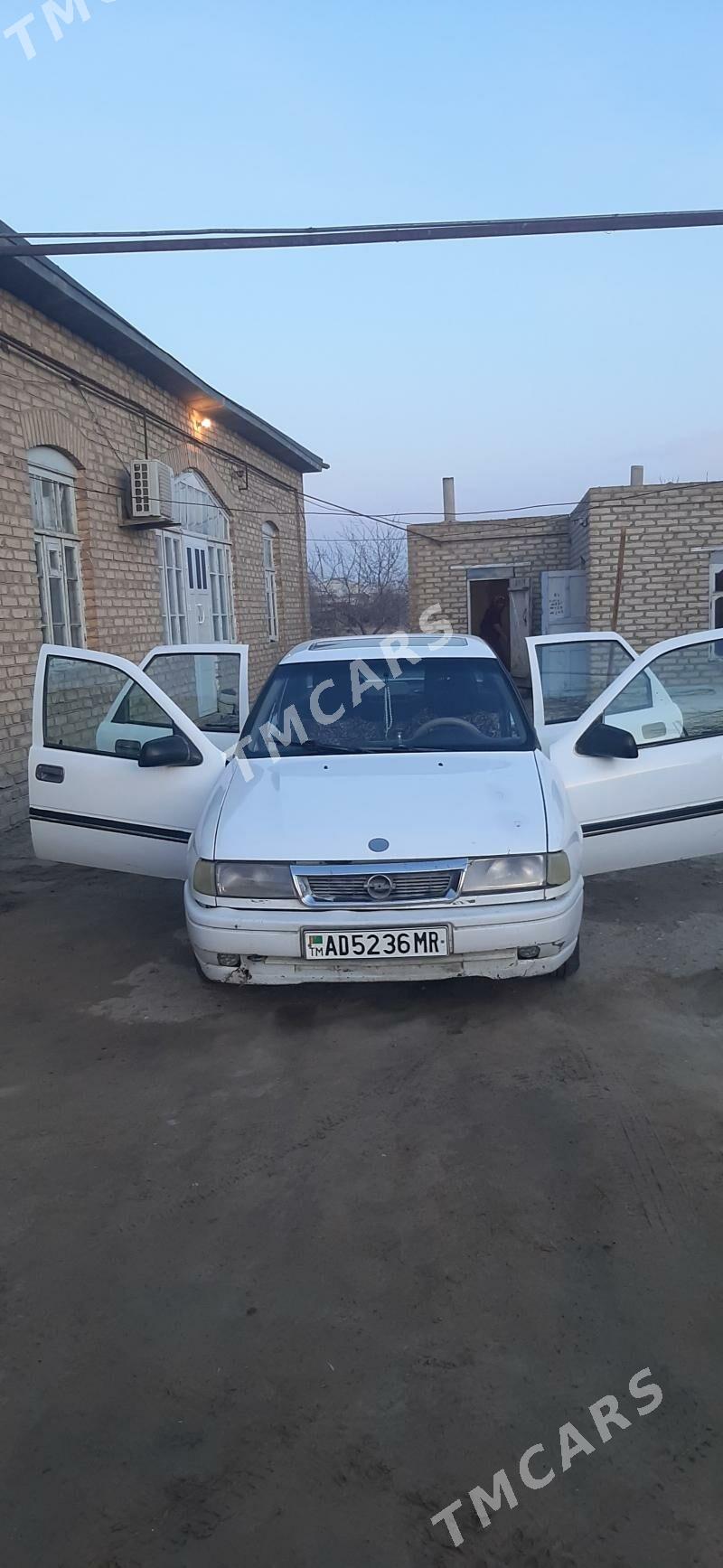 Opel Vectra 1994 - 26 000 TMT - Sakarçäge - img 2