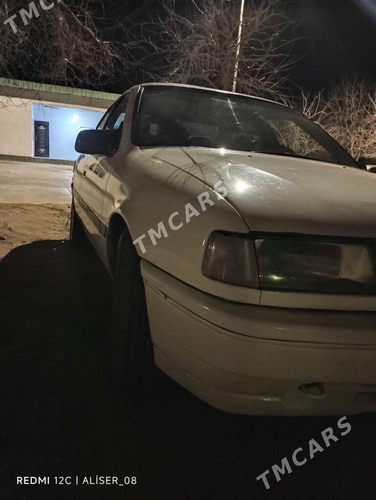 Opel Vectra 1990 - 25 000 TMT - Сейди - img 2