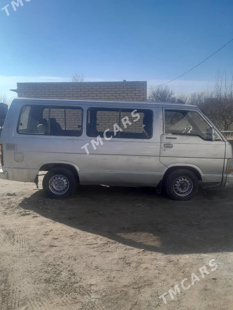 Toyota Hiace 1987 - 25 000 TMT - Sakarçäge - img 3