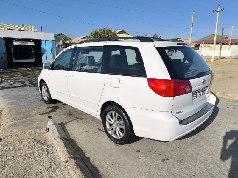 Toyota Sienna 2008 - 250 000 TMT - Ашхабад - img 2