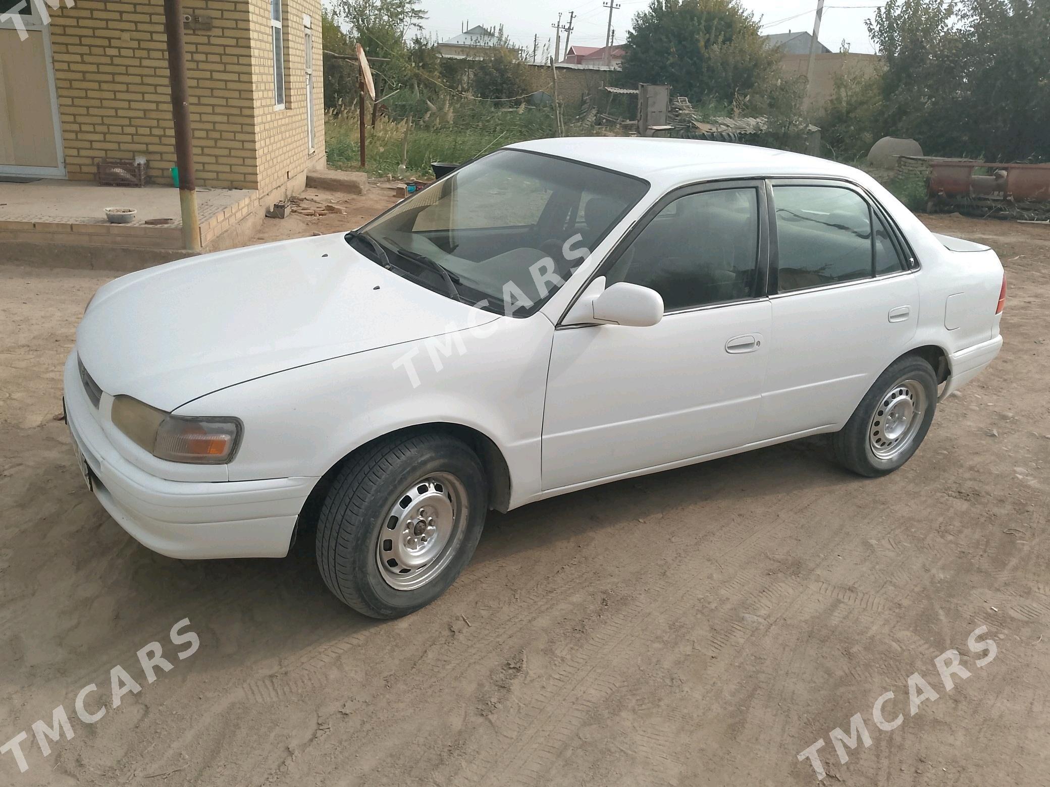 Toyota Corolla 1995 - 30 000 TMT - Векильбазар - img 3