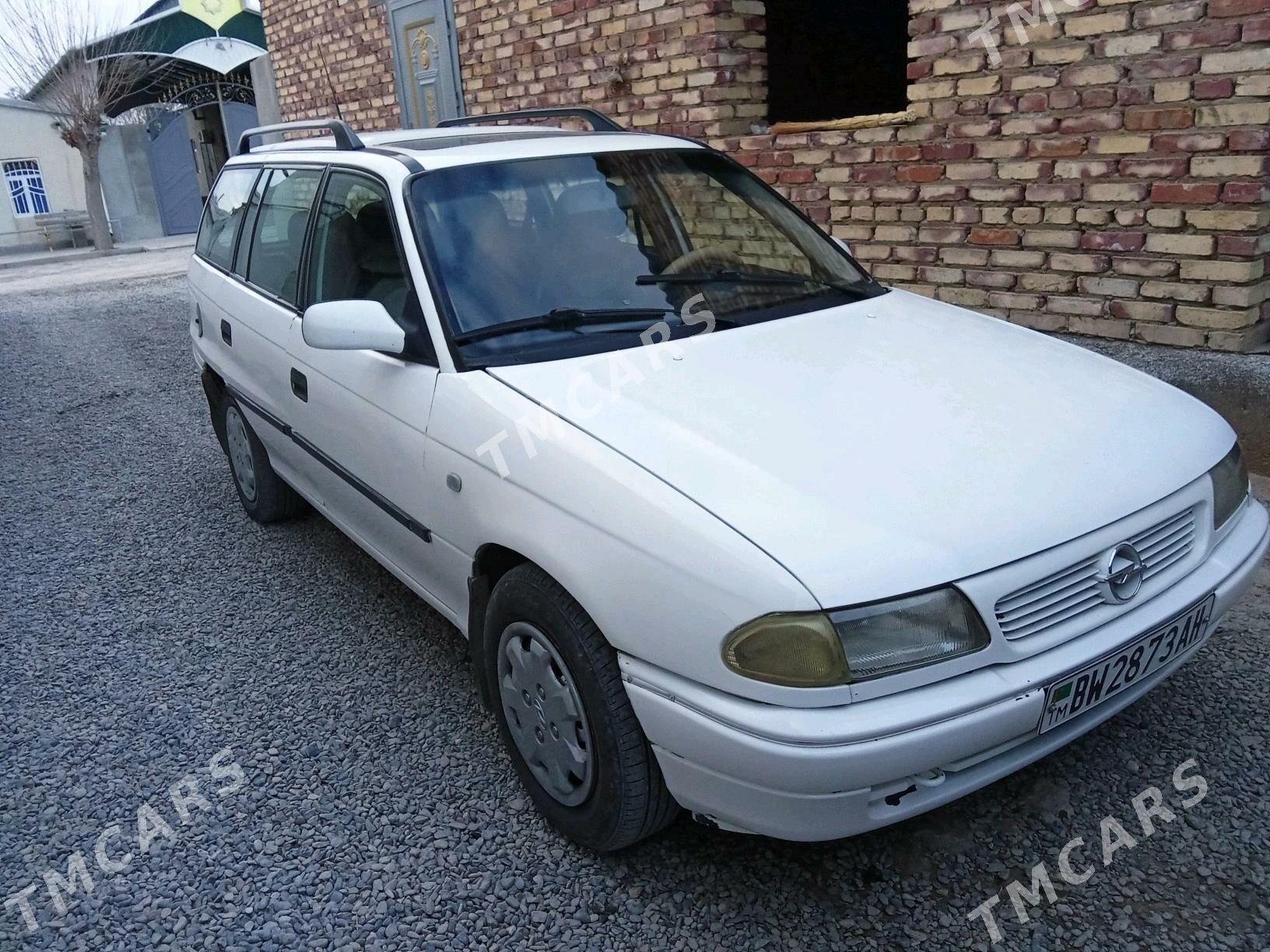 Opel Astra 1995 - 40 000 TMT - Kaka - img 3