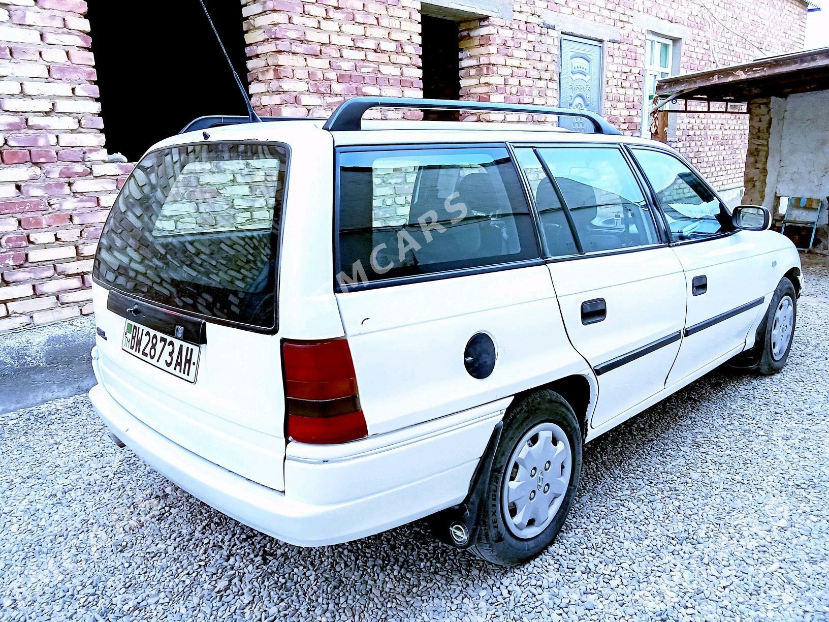 Opel Astra 1995 - 40 000 TMT - Kaka - img 2