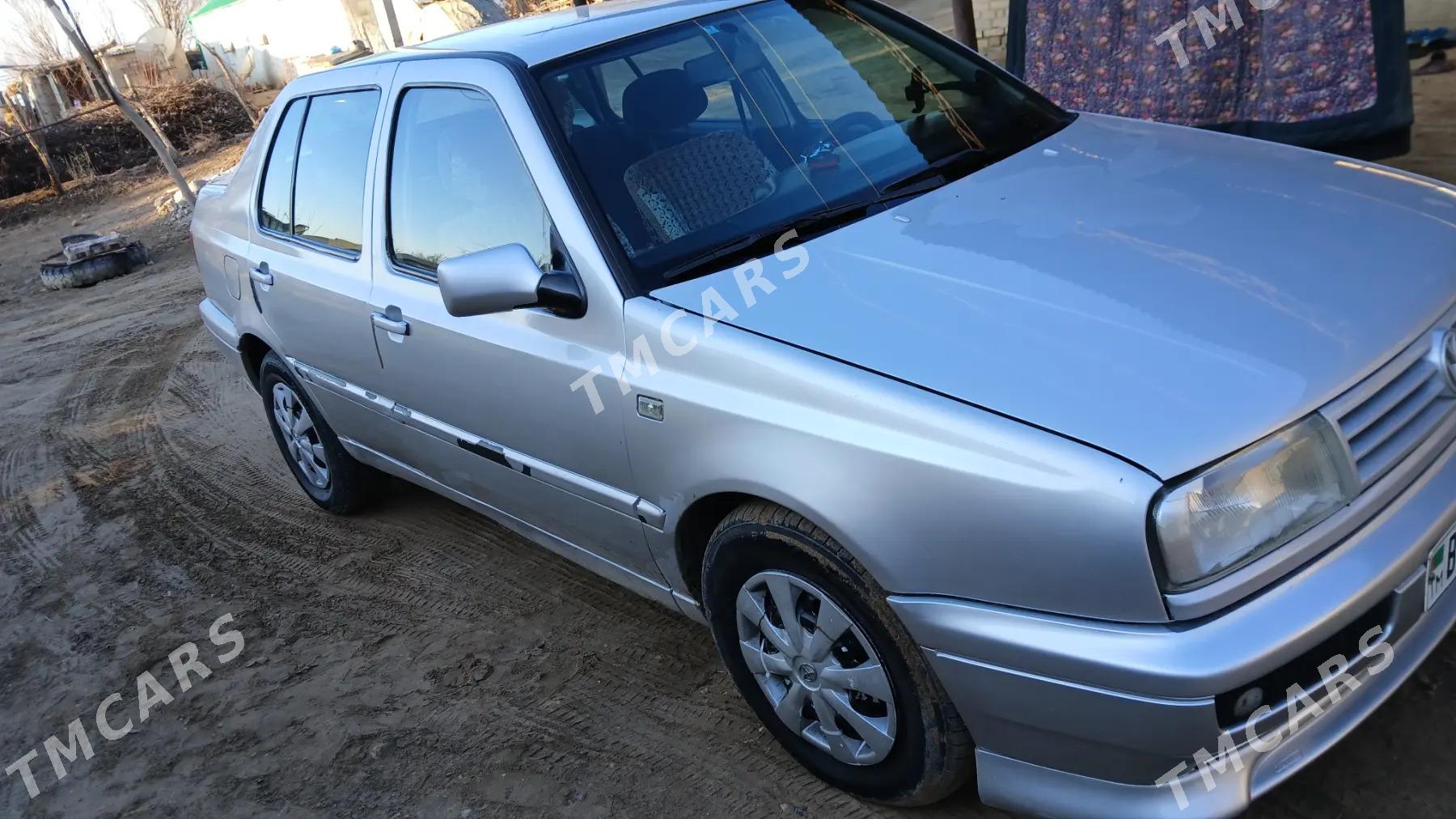 Volkswagen Golf 1993 - 35 000 TMT - Garabekewül - img 3