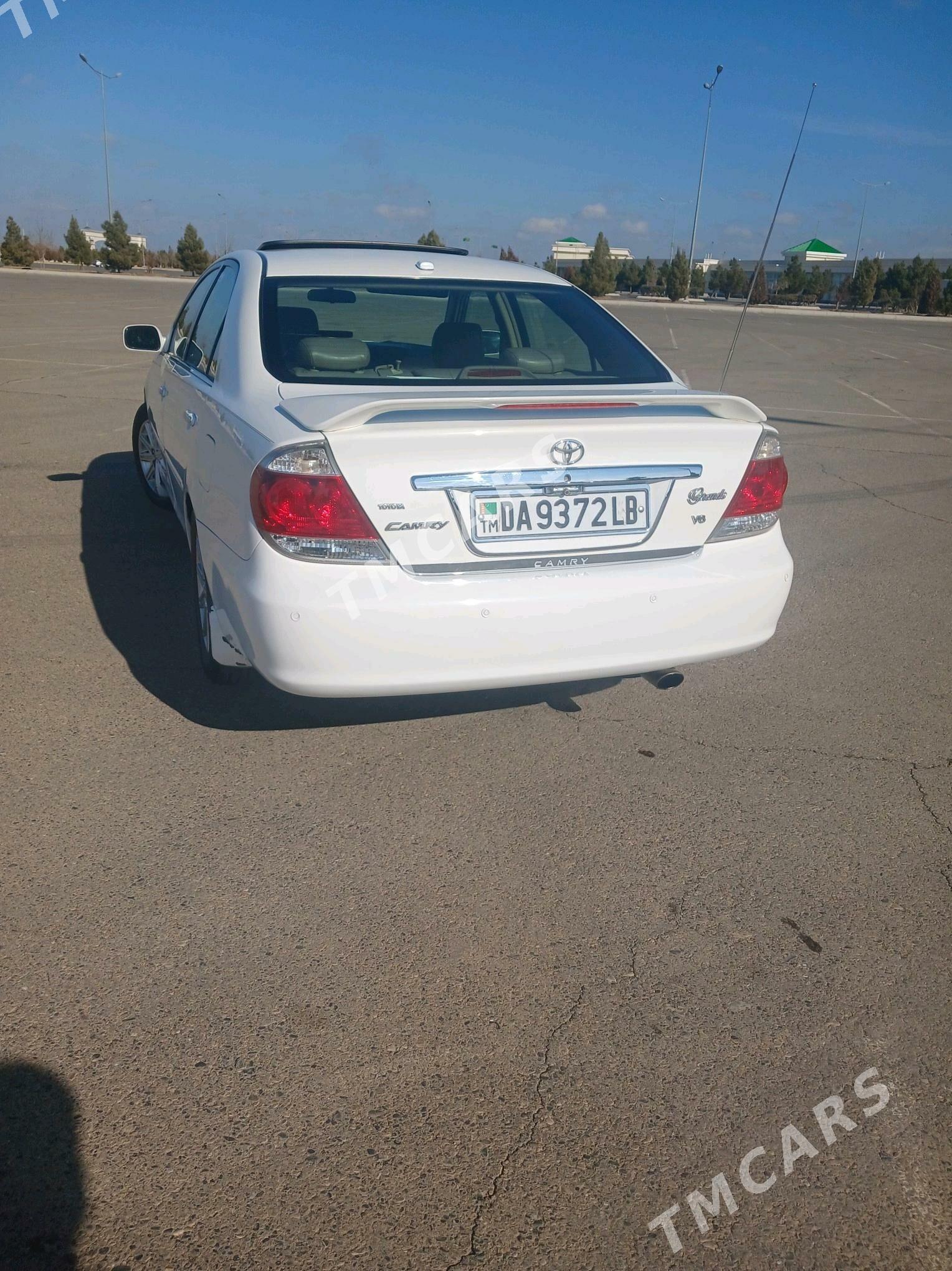 Toyota Camry 2005 - 200 000 TMT - Халач - img 3