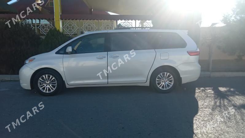 Toyota Sienna 2017 - 500 000 TMT - Ашхабад - img 3