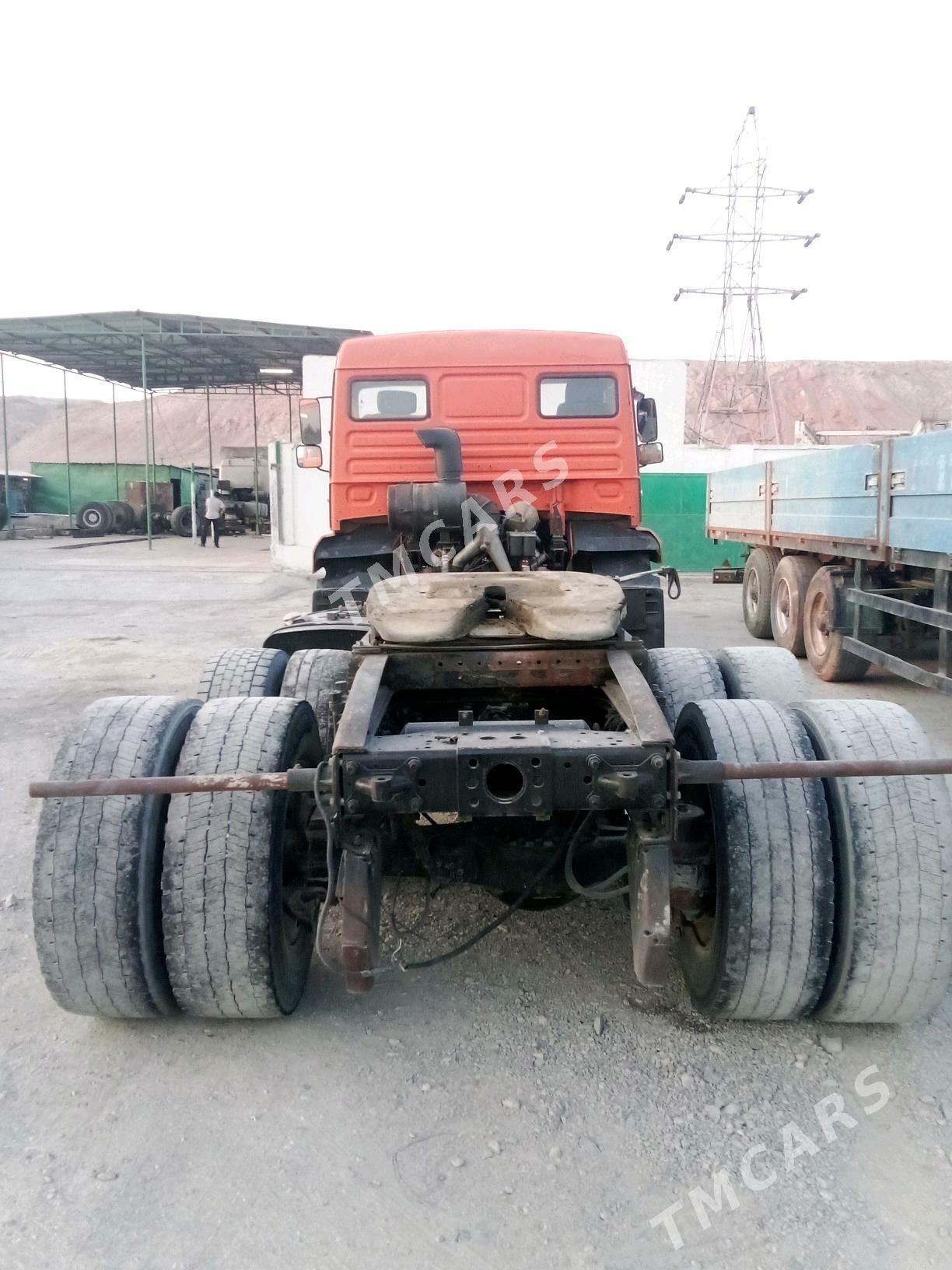 Kamaz 6520 2011 - 150 000 TMT - Türkmenbaşy - img 2