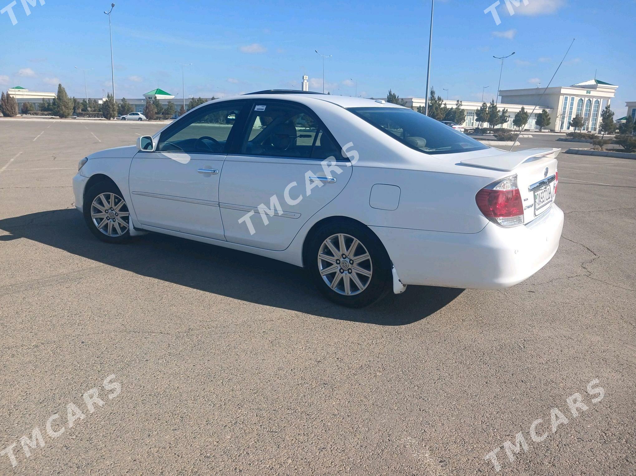 Toyota Camry 2005 - 200 000 TMT - Халач - img 5