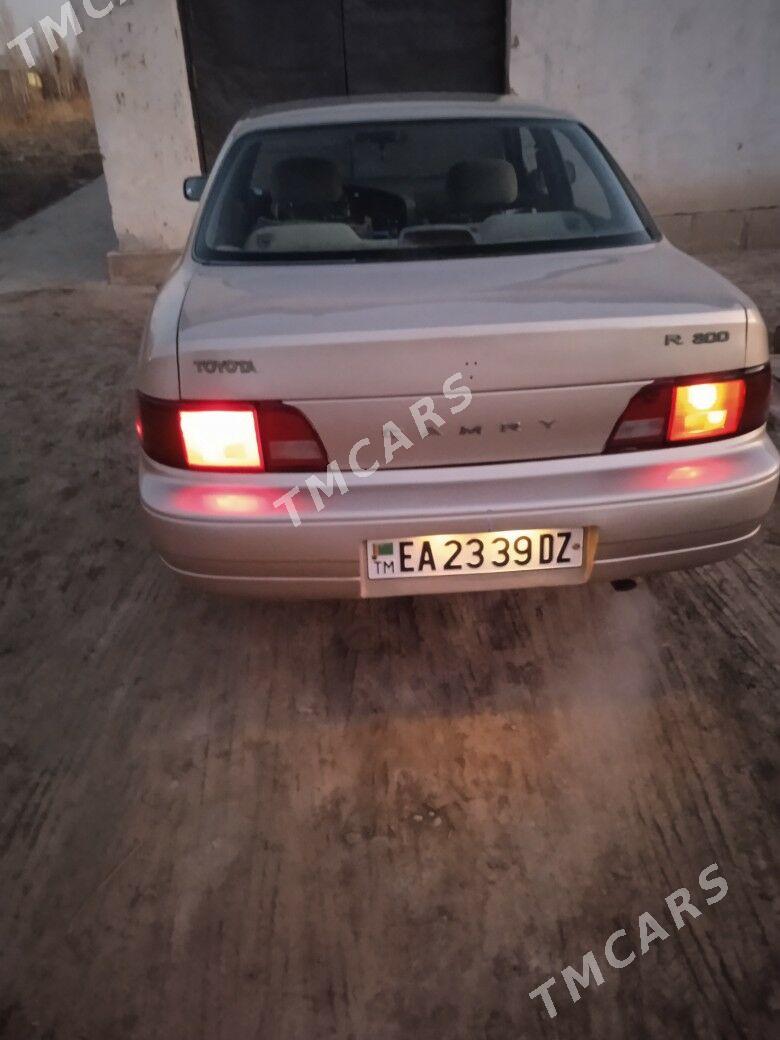 Toyota Camry 1996 - 77 000 TMT - Köneürgenç - img 2