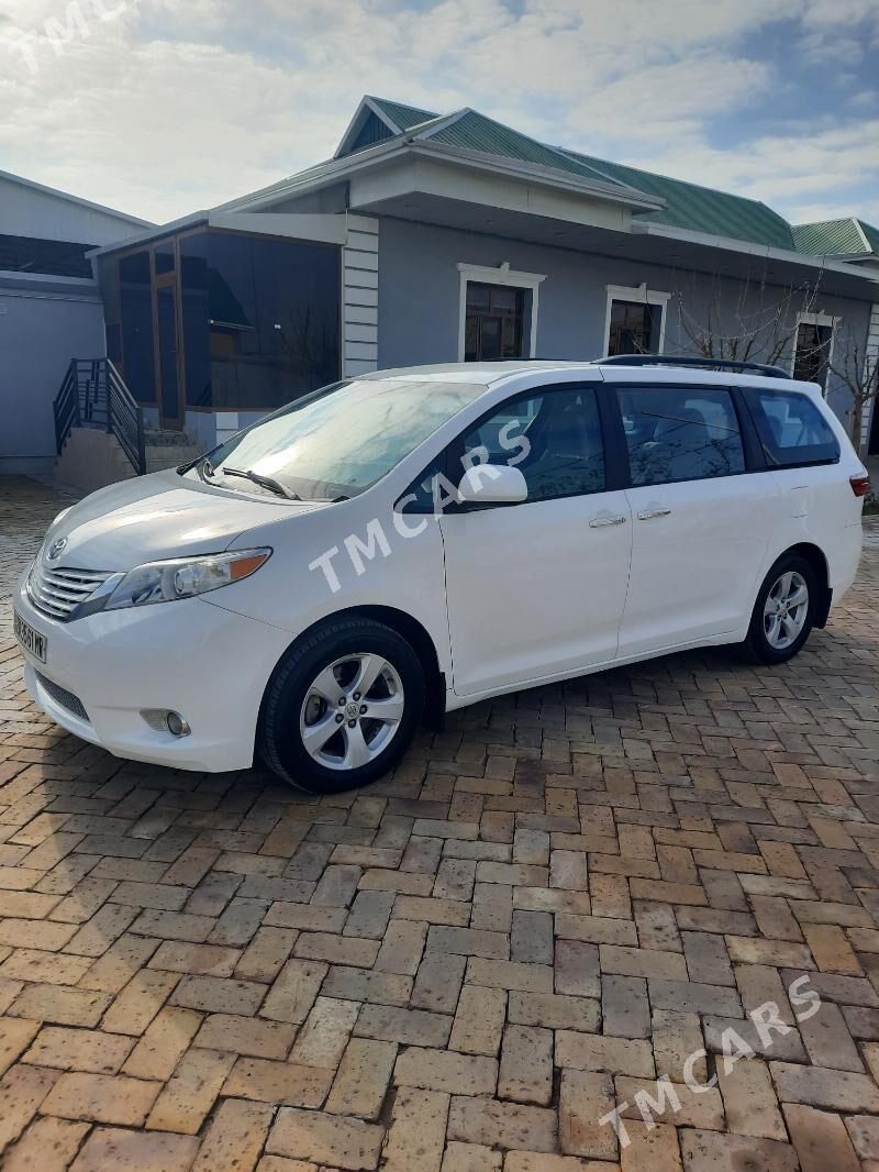 Toyota Sienna 2015 - 309 000 TMT - Мары - img 2