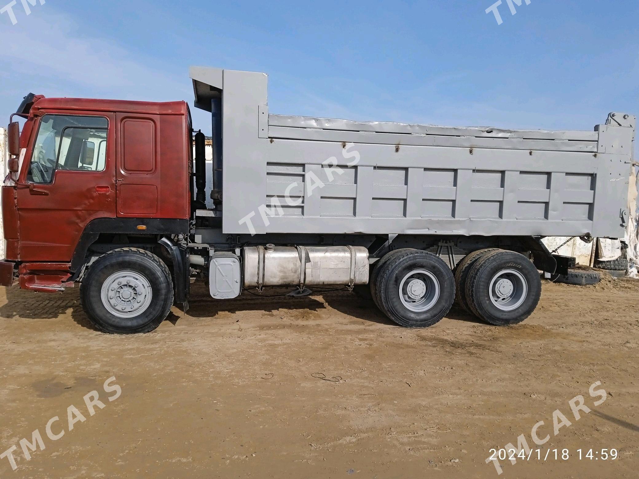 Howo Sinotruk 2009 - 260 000 TMT - Çoganly - img 2