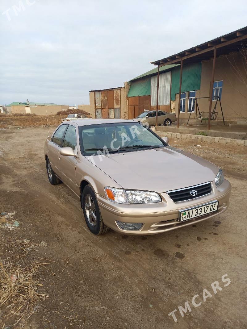 Toyota Camry 2000 - 130 000 TMT - Кёнеургенч - img 2