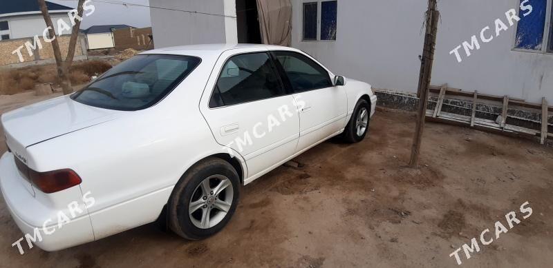 Toyota Camry 2001 - 110 000 TMT - Garabekewül - img 3