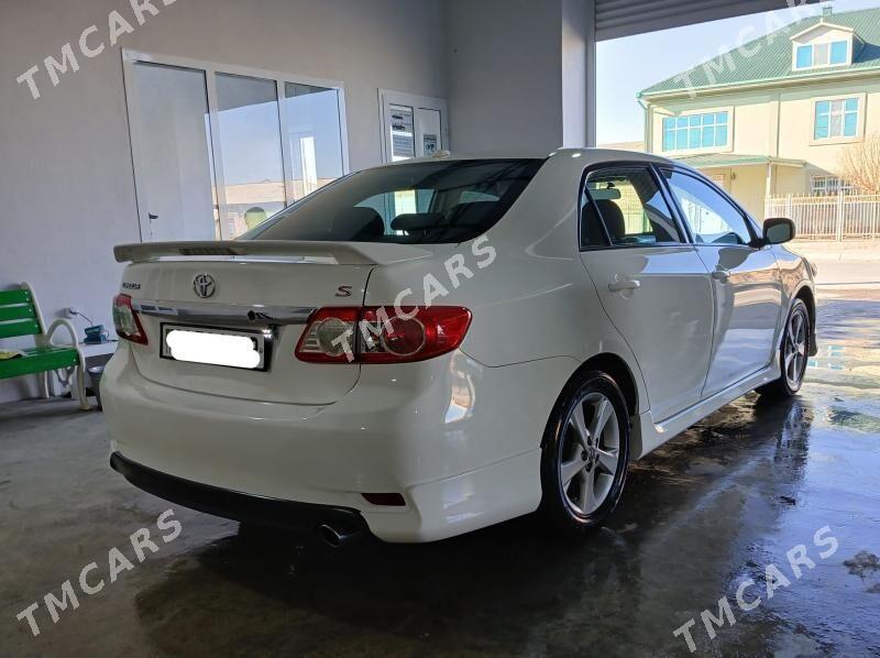 Toyota Corolla 2013 - 158 000 TMT - Туркменабат - img 4