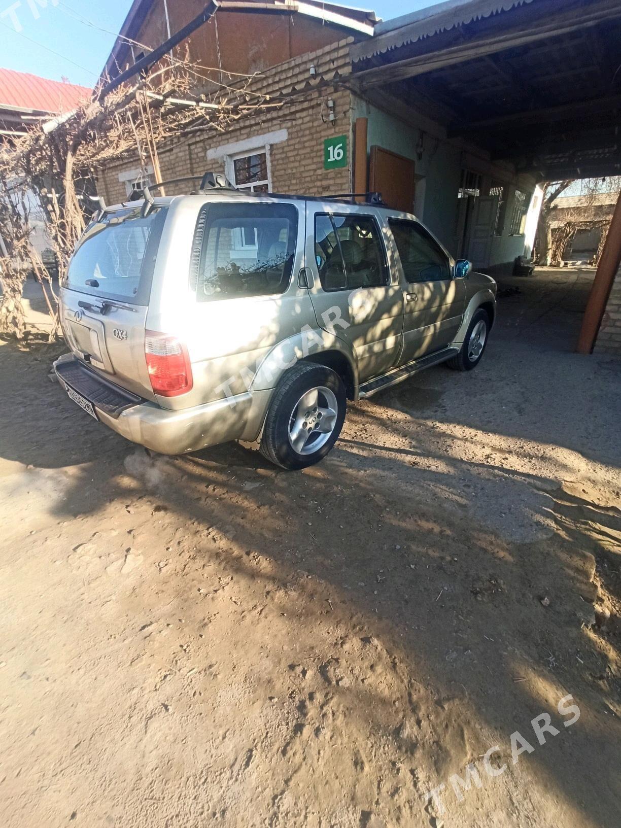 Nissan Pathfinder 2002 - 80 000 TMT - Байрамали - img 4