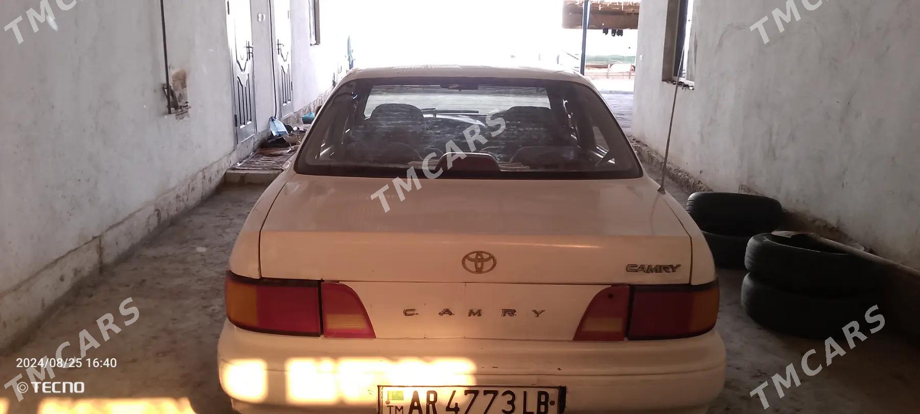 Toyota Camry 1993 - 40 000 TMT - Dänew - img 2