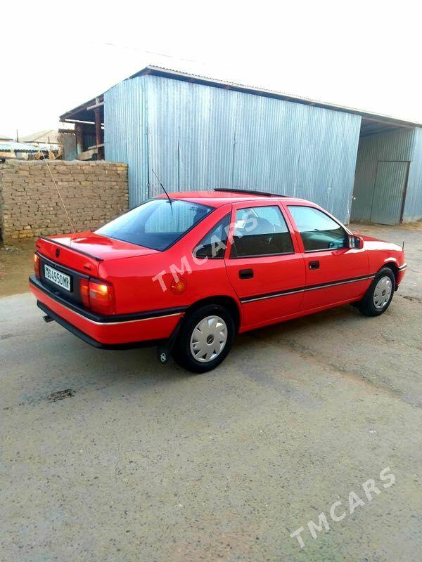 Opel Vectra 1990 - 37 000 TMT - Мары - img 10