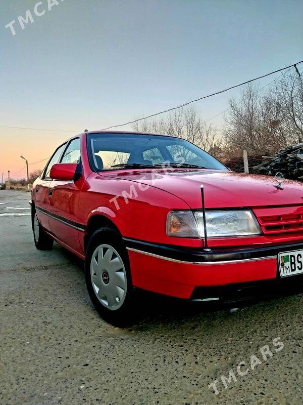 Opel Vectra 1990 - 37 000 TMT - Мары - img 7